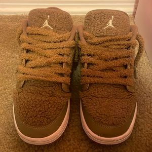 Women's Brown Sneakers